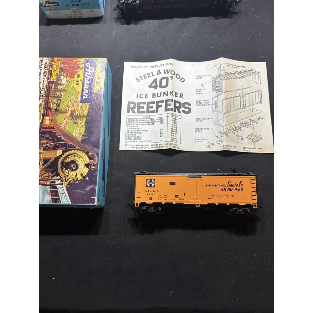 Vintage Athearn HO Scale Blue Box Lot 6 Train Freight Cars Coors Flatcar Reefers